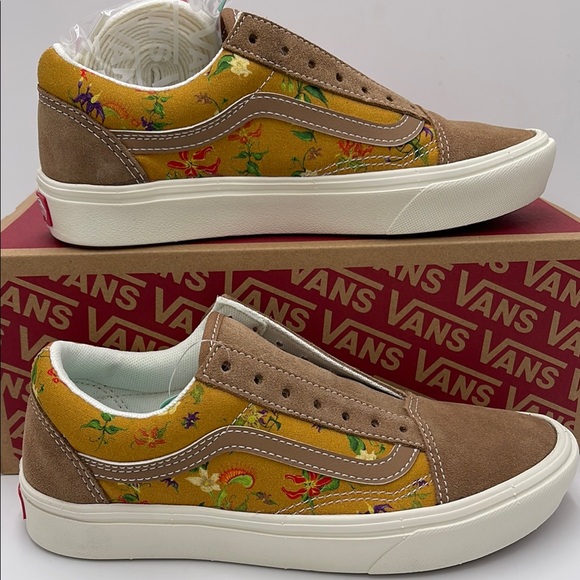 Vans Shoes - Vans WMNS Floral Tan Sneakers Comfycush Old
Fatal Floral Golden Brow
VN0A5DYC1M7